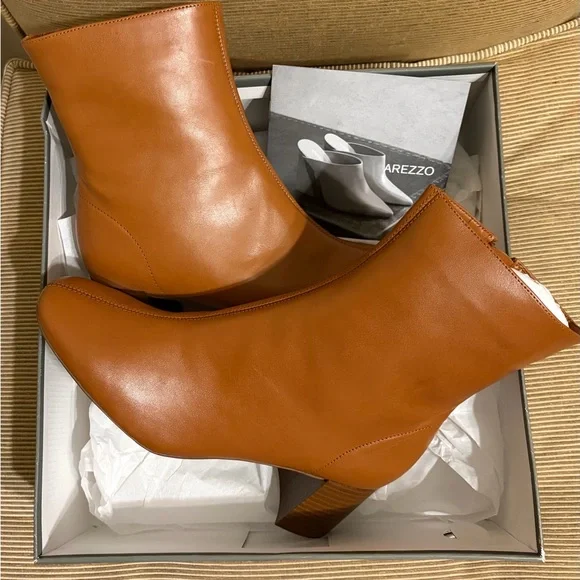 NWT Arezzo Women's Rebecca Mid-Block Leather Booties - Size 8.5 - Picture 3 of 14